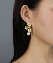 【金属アレルギー対応】 淡水パール マット フラワーピアス / silver925ポスト