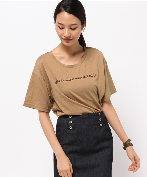 Discoat Parisien（ディスコートパリシアン）の「刺繍ロゴT（Tシャツ/カットソー・レディース・オフホワイト/キャメル/グレー・LARGE/MEDIUM）」の3枚目の写真