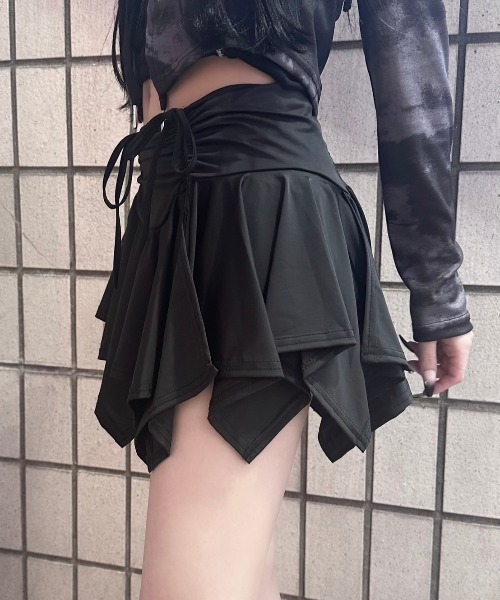 XU(エックスユー)の「ストリートファッション XU エックスユー shirring frill skirt シャーリングスカート フリルスカート ミニスカート ショート丈スカート リボンスカート バレエコア 韓国ファッション 韓国ストリート(スカート・レディース・ブラック/アイボリー・ONE SIZE)」の7枚目の写真