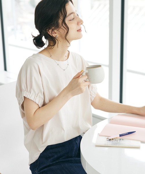 CRAFT STANDARD BOUTIQUE(クラフトスタンダードブティック)の「UVカット / ギャザースリーブプルオーバー(Tシャツ/カットソー・レディース・ブラック/アイボリー/チャコールグレー/オフホワイト・L/M)」の2枚目の写真