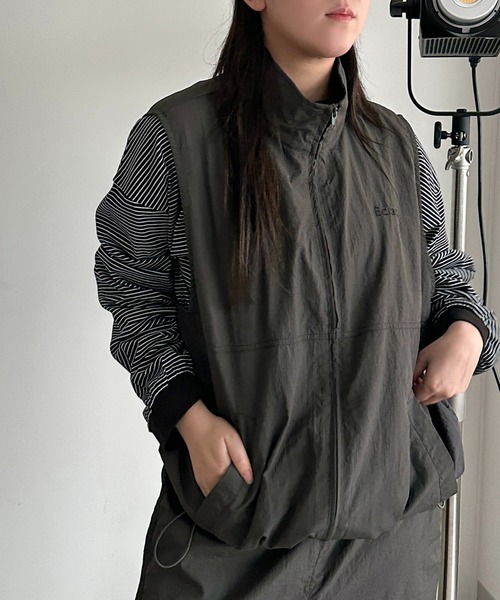 apres jour mignon(アプレジュールミニョン)の「スタンドナイロンベスト【SET UP可能】【ZOZOTOWN限定アイテム】(ベスト・レディース・ブラック/グレー/チャコールグレー・X-LARGE/フリー)」の14枚目の写真