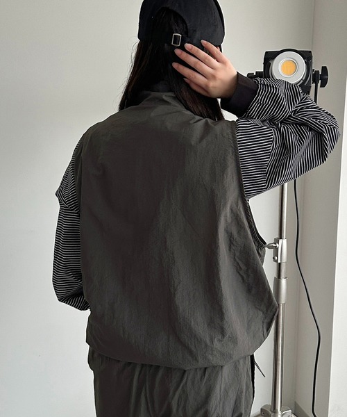 apres jour mignon(アプレジュールミニョン)の「スタンドナイロンベスト【SET UP可能】【ZOZOTOWN限定アイテム】(ベスト・レディース・ブラック/グレー/チャコールグレー・X-LARGE/フリー)」の16枚目の写真