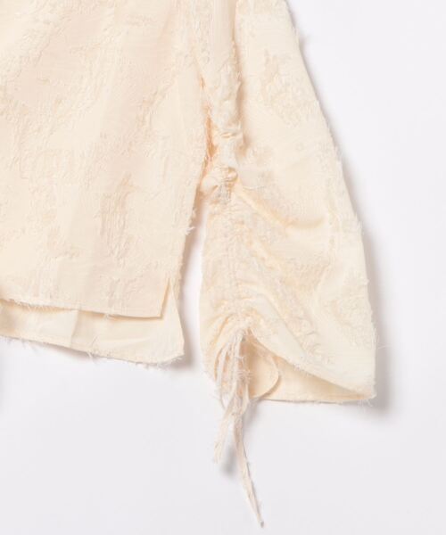 aimoha(アイモハ)の「袖裏側ギャザー透け感ブラウス (SS)(シャツ/ブラウス・レディース・ベージュ・SMALL/MEDIUM/LARGE)」の3枚目の写真