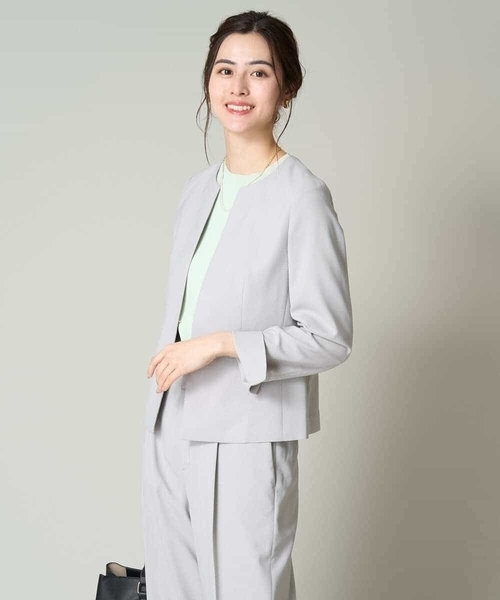 a.v.v(アーヴェヴェ)の「【接触冷感/洗える/UVカット】オックスストレッチキーネックジャケット【Reflax】(ノーカラージャケット・レディース・ライトグレー/モカ/ネイビー・34/36/40/42/38)」の20枚目の写真