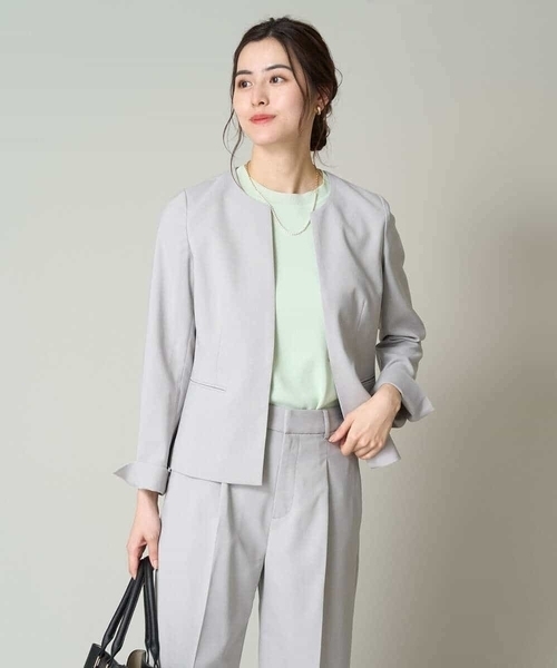 a.v.v(アーヴェヴェ)の「【接触冷感/洗える/UVカット】オックスストレッチキーネックジャケット【Reflax】(ノーカラージャケット・レディース・ライトグレー/モカ/ネイビー・34/36/40/42/38)」の21枚目の写真