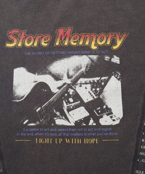 Salong hameu（サロン ハミュー）の「ヴィンテージライクなリメイク風バンドTシャツ メンズ レディース/半袖ロックT（Tシャツ/カットソー・メンズ・ブラック/ダークグレー・M/L）」の4枚目の写真