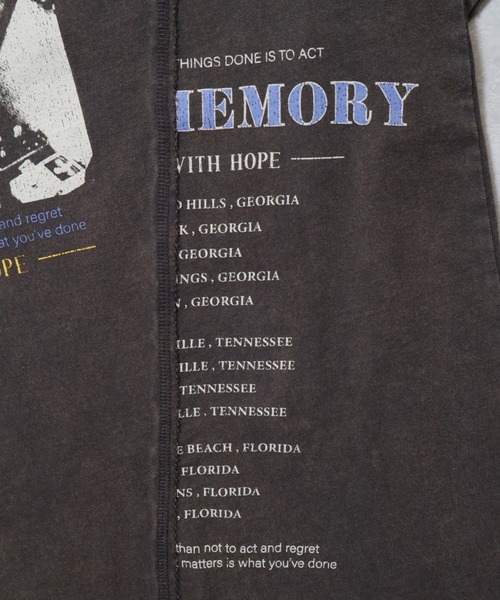 Salong hameu（サロン ハミュー）の「ヴィンテージライクなリメイク風バンドTシャツ メンズ レディース/半袖ロックT（Tシャツ/カットソー・メンズ・ブラック/ダークグレー・M/L）」の3枚目の写真