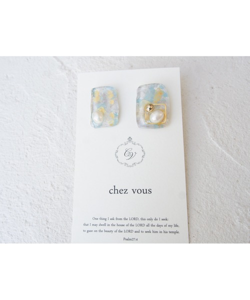 tone(トーン)の「【chez vous】Ink art pearl ピアス(MA)(ピアス(両耳用)・レディース・ホワイト系その他/ブルー系その他/パープル系その他/イエロー系その他・FREE)」の2枚目の写真