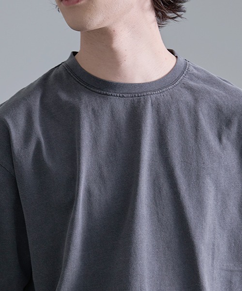 Revo.(レボ)の「Revo. 16/-OE天竺 ピグメント加工 半袖Teeシャツ(Tシャツ/カットソー・メンズ・グリーン/グレイッシュベージュ/レッド/ブラック・2/1)」の11枚目の写真
