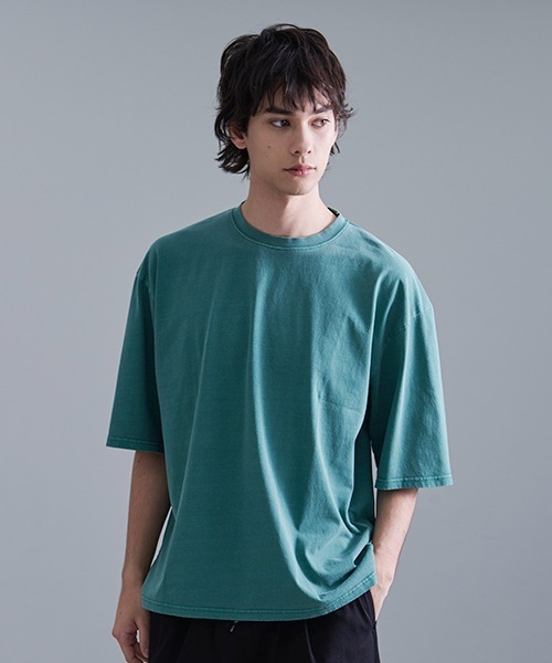 Revo.(レボ)の「Revo. 16/-OE天竺 ピグメント加工 半袖Teeシャツ(Tシャツ/カットソー・メンズ・グリーン/グレイッシュベージュ/レッド/ブラック・2/1)」の8枚目の写真