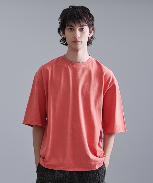 Revo.(レボ)の「Revo. 16/-OE天竺 ピグメント加工 半袖Teeシャツ(Tシャツ/カットソー・メンズ・グリーン/グレイッシュベージュ/レッド/ブラック・2/1)」の9枚目の写真