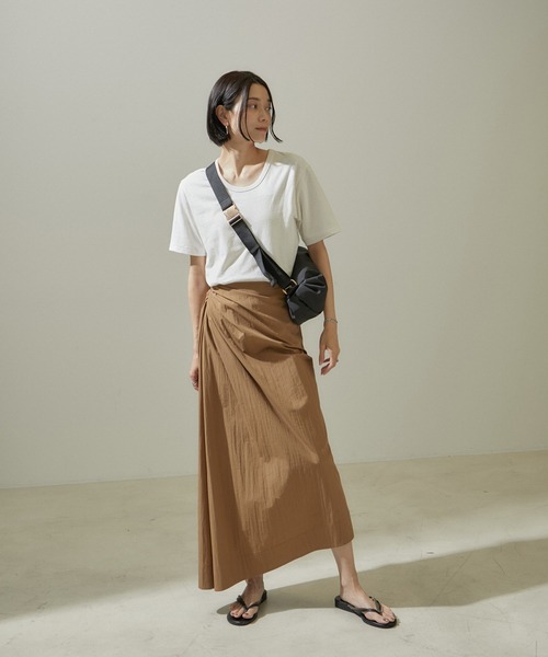 SALON adam et rope'(サロン アダム エ ロペ)の「ヘンプコットンクルーネックTシャツ(Tシャツ/カットソー・レディース・オフホワイト/グレー/チャコールグレー・FREE)」の19枚目の写真