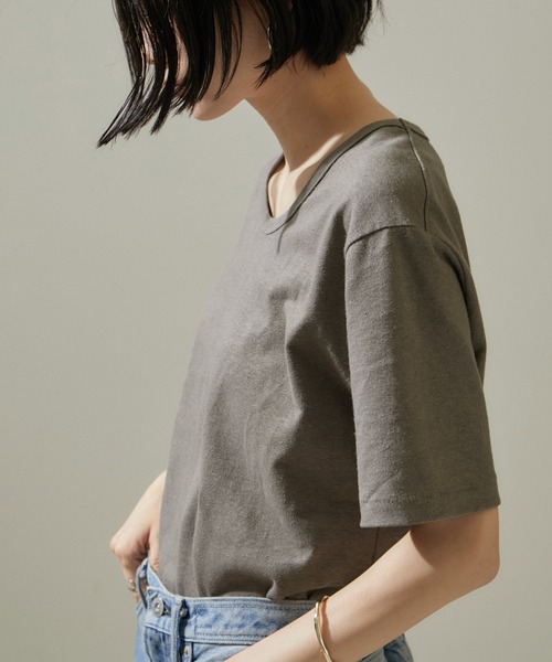SALON adam et rope'(サロン アダム エ ロペ)の「ヘンプコットンクルーネックTシャツ(Tシャツ/カットソー・レディース・オフホワイト/グレー/チャコールグレー・FREE)」の13枚目の写真