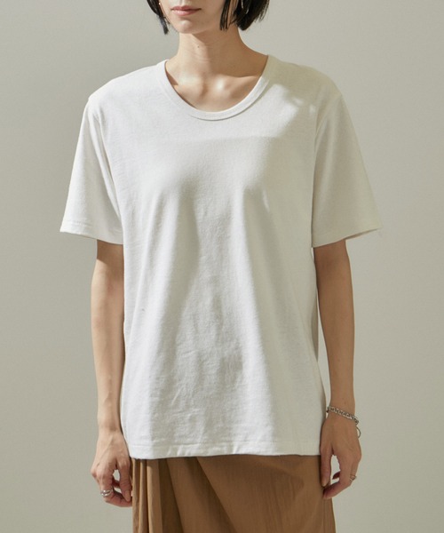 SALON adam et rope'(サロン アダム エ ロペ)の「ヘンプコットンクルーネックTシャツ(Tシャツ/カットソー・レディース・オフホワイト/グレー/チャコールグレー・FREE)」の17枚目の写真
