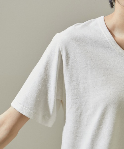 SALON adam et rope'(サロン アダム エ ロペ)の「ヘンプコットンクルーネックTシャツ(Tシャツ/カットソー・レディース・オフホワイト/グレー/チャコールグレー・FREE)」の10枚目の写真