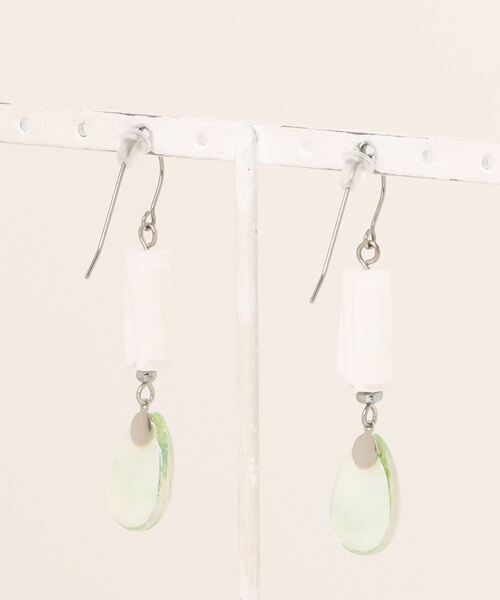 tone(トーン)の「【joesstyle】*Glass Pierce*ハンドアート×ビンテージパーツのフックピアス(MA)(ピアス(両耳用)・レディース・グリーン・FREE)」の8枚目の写真