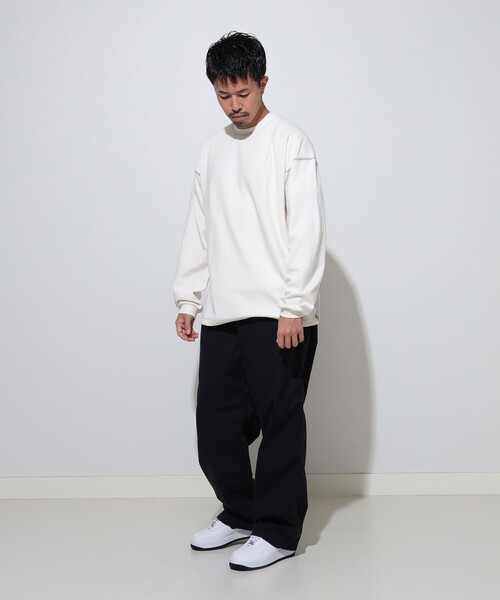 BEAMS(ビームス)の「テック ロングスリーブ Tシャツ(Tシャツ/カットソー・メンズ・オフホワイト/ブラック・XL/L/M/S)」の4枚目の写真