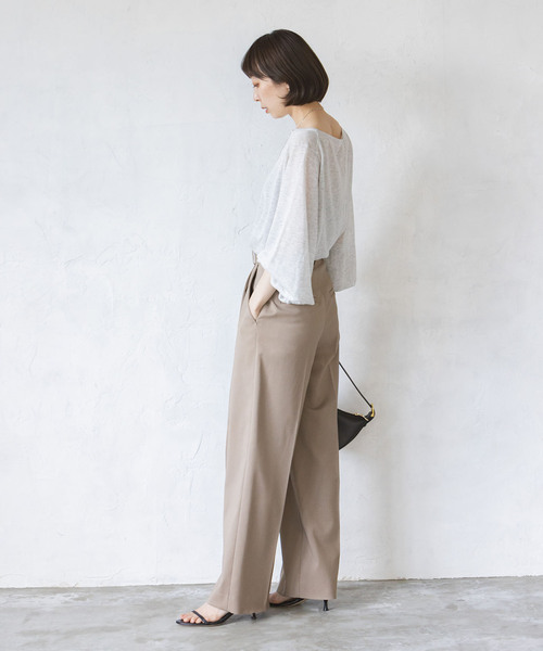Noble（ノーブル）の「グロッシーシアーパフスリーブプル