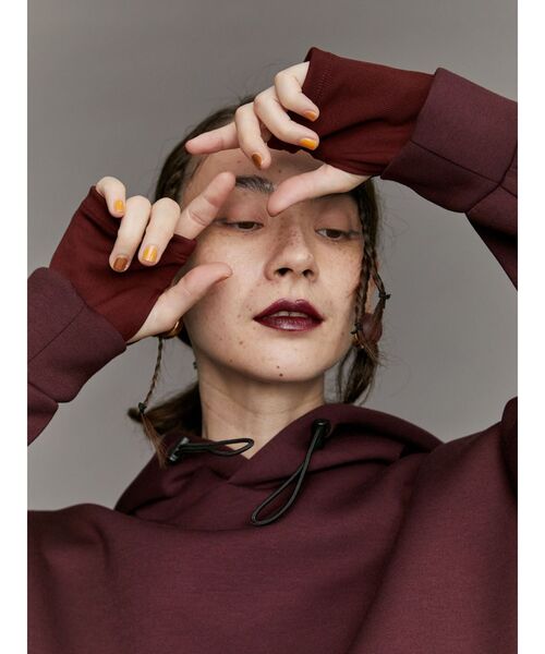 UN3D.（アンスリード）の「HEM GATHER HOODIE / ヘムギャザー