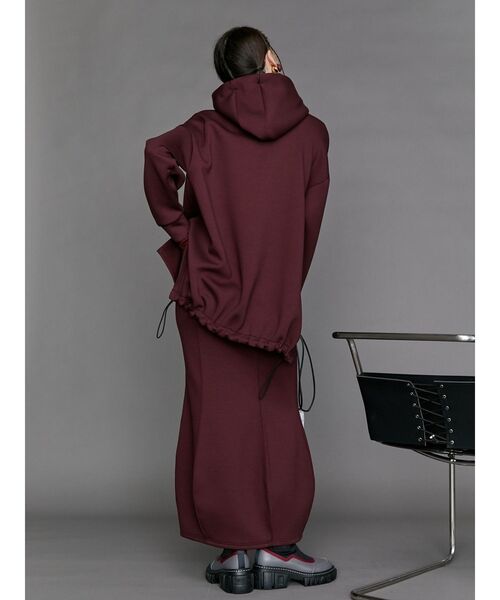 UN3D.（アンスリード）の「HEM GATHER HOODIE / ヘムギャザー
