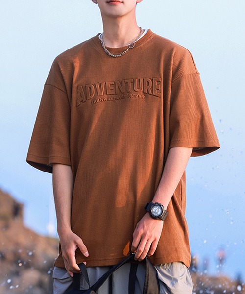 aimoha(アイモハ)の「aimoha outdoor ユニセックス ワッフルオーバーサイズ膨らみロゴ半袖Tシャツ (SS)(Tシャツ/カットソー・レディース・ネイビー/ブラウン/ホワイト/ブラック・MEDIUM/LARGE/X-LARGE)」の13枚目の写真