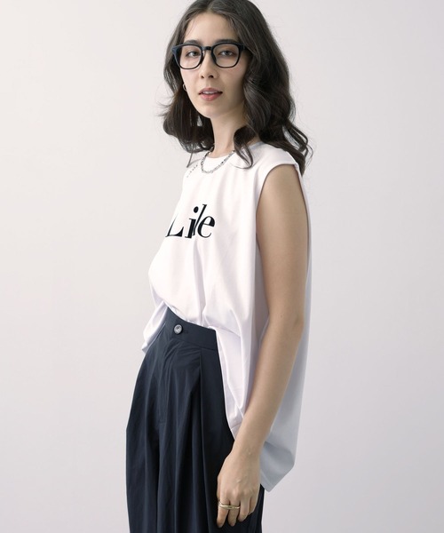 saloon(サルーン)の「SALOON(サルーン)/フロッキープリントノースリーブカットソー【洗濯機洗い可】(Tシャツ/カットソー・レディース・ブラック/オフホワイト/ブルー・FREE)」の10枚目の写真