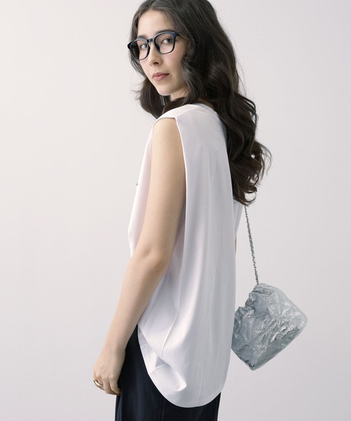 saloon(サルーン)の「SALOON(サルーン)/フロッキープリントノースリーブカットソー【洗濯機洗い可】(Tシャツ/カットソー・レディース・ブラック/オフホワイト/ブルー・FREE)」の11枚目の写真