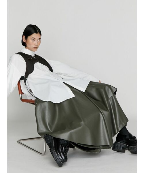 UN3D.（アンスリード）の「FAKE LEATHER ASYMME LAYERED PT