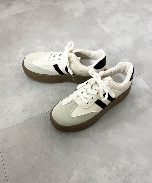 mebole(メボレ)の「厚底ラインスニーカー(スニーカー・レディース・アイボリー/ブラック・SMALL/MEDIUM/LARGE)」の18枚目の写真