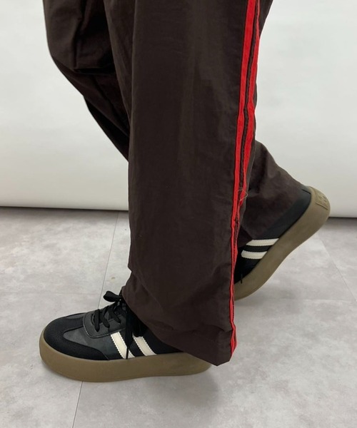 mebole(メボレ)の「厚底ラインスニーカー(スニーカー・レディース・アイボリー/ブラック・SMALL/MEDIUM/LARGE)」の21枚目の写真