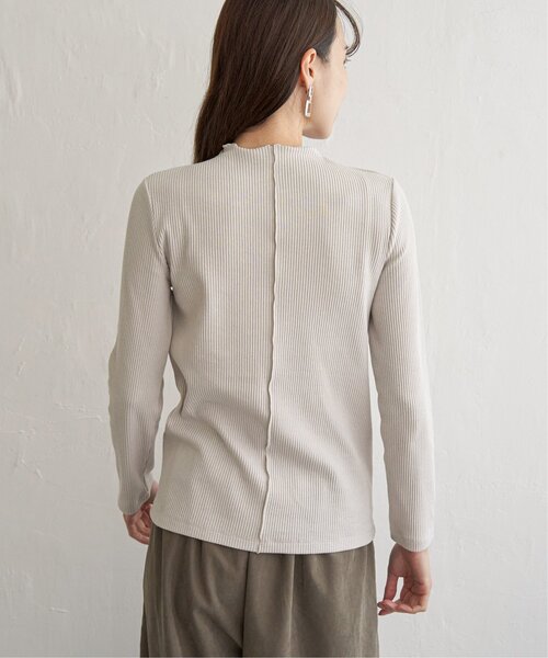 ikka(イッカ)の「前後2WAY三角テレコプルオーバー(Tシャツ/カットソー・レディース・ライトグレー/レッド系その他/オフホワイト/グレー/ダークグリーン/ブラック・S/M/L)」の20枚目の写真