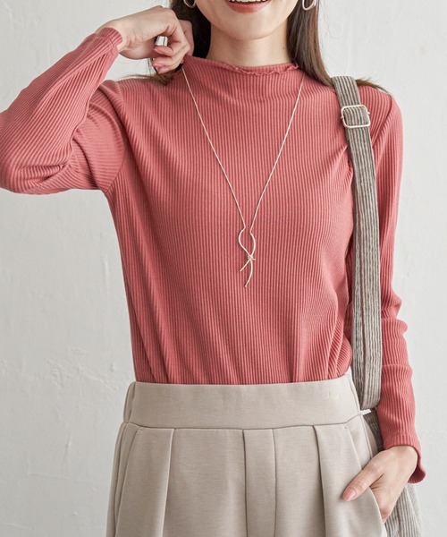 ikka(イッカ)の「前後2WAY三角テレコプルオーバー(Tシャツ/カットソー・レディース・ライトグレー/レッド系その他/オフホワイト/グレー/ダークグリーン/ブラック・S/M/L)」の6枚目の写真