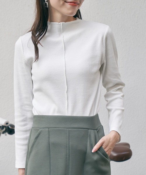 ikka(イッカ)の「前後2WAY三角テレコプルオーバー(Tシャツ/カットソー・レディース・ライトグレー/レッド系その他/オフホワイト/グレー/ダークグリーン/ブラック・S/M/L)」の3枚目の写真