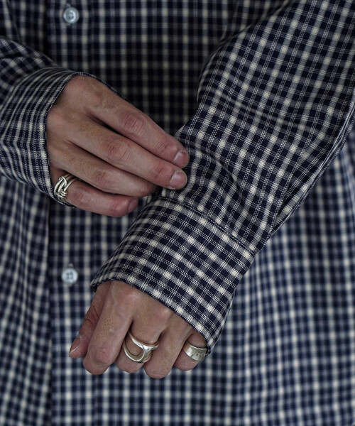 U.S. POLO ASSN.（ユーエスポロアッスン）の「U.S.POLO ASSN./ユーエスポロアッスン 別注 ワンポイントロゴ刺繍シャツ【限定展開】（シャツ/ブラウス・メンズ・グリーン/ベージュ/ブルー系その他/ネイビー/ブラック系その他/ブラック・LARGE/MEDIUM/SMALL）」の19枚目の写真