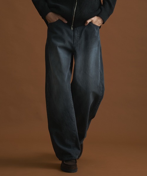 PUBLIC TOKYO(パブリックトウキョウ)の「PUBLIC DENIM リラックスワイドヴィンテージライクデニムパンツ /日本製/岡山デニム/ルーズ/セットアップブリーチ/オーバーダイ(デニムパンツ・メンズ・ライトインディゴブルー/ブルー系その他/ブラック・1/2/3)」の4枚目の写真