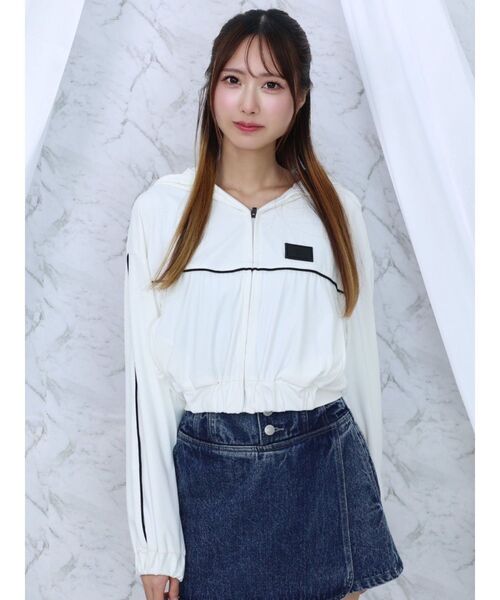 EATME（イートミー）の「トラックラインジャケット（セットアップ可能）（ナイロンジャケット・レディース・ブラック/ネイビー/オフホワイト・FREE）」の2枚目の写真