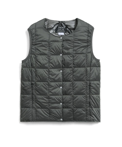 TAION（タイオン）の「【TAION(タイオン)】〈ウィメンズ〉ベーシック クルーネックボタン インナーダウンベスト（ダウンベスト・レディース・ブラック/チョコ/オフホワイト/ネイビー/チャコール/ダークネイビー/カーキ/サンドベージュ/レオパード/ライトグレー/ラベンダー/ダークオリーブ/グレー/チャコールグレー・XL/M/L/S/2XL）」の4枚目の写真