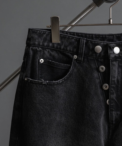 PHILTHEORY(フィルセオリー)の「Gimmick damage paint denim pants/ギミックダメージペイントデニムパンツ(デニムパンツ・メンズ・ブラック・1/3/2)」の18枚目の写真