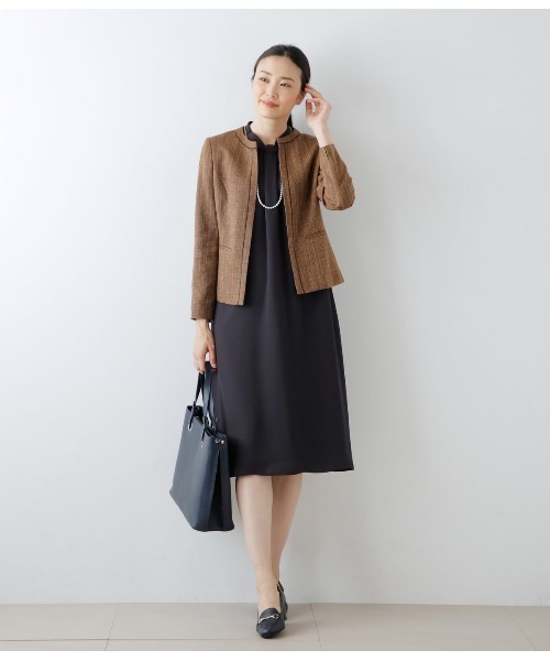 NEWYORKER(ニューヨーカー)の「クラフトスラブツィードパイピングノーカラージャケット(テーラードジャケット・レディース・ブラウン/ネイビー・9号/11号)」の17枚目の写真