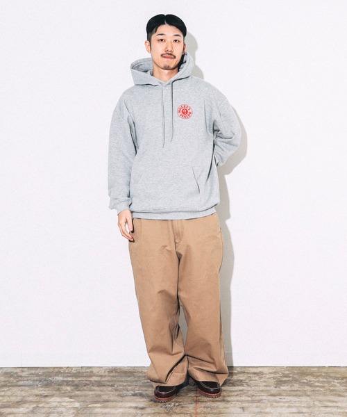 BEAMS T（ビームスティー）の「BEAMS T / WHERE’S WALLY? スウェット フーディ（スウェット・メンズ・グレー/グリーン・S/M/L/XL）」の14枚目の写真