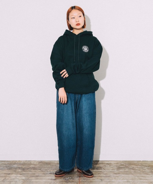 BEAMS T（ビームスティー）の「BEAMS T / WHERE’S WALLY? スウェット フーディ（スウェット・メンズ・グレー/グリーン・S/M/L/XL）」の17枚目の写真