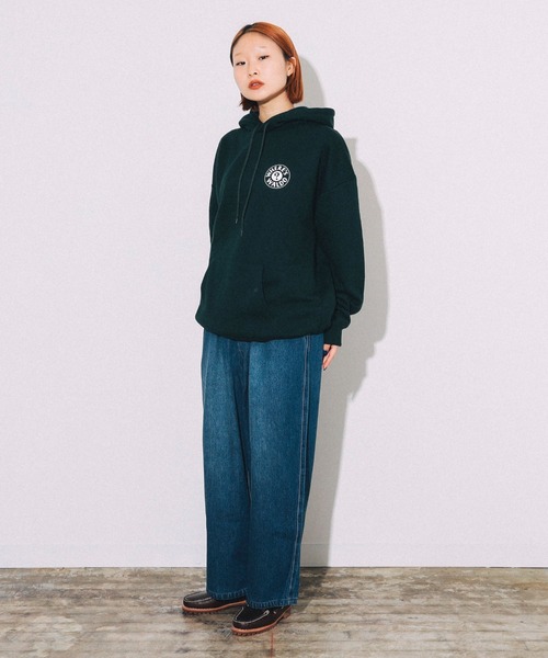 BEAMS T（ビームスティー）の「BEAMS T / WHERE’S WALLY? スウェット フーディ（スウェット・メンズ・グレー/グリーン・S/M/L/XL）」の18枚目の写真