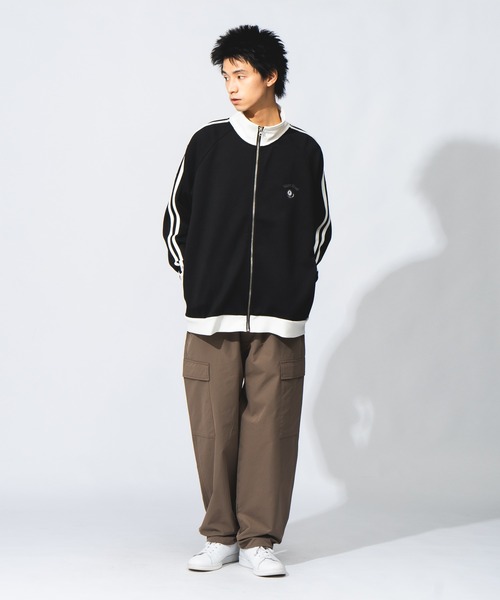UNIIT(ユニット)の「【UNIIT/ユニット】ダンボールトラックジャケット(ジャージ・メンズ・ブルー/オフホワイト/ブラック・MEDIUM/LARGE/X-LARGE)」の11枚目の写真