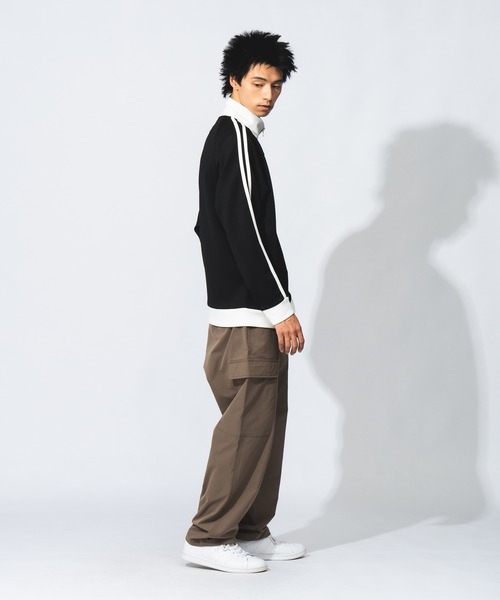 UNIIT(ユニット)の「【UNIIT/ユニット】ダンボールトラックジャケット(ジャージ・メンズ・ブルー/オフホワイト/ブラック・MEDIUM/LARGE/X-LARGE)」の15枚目の写真