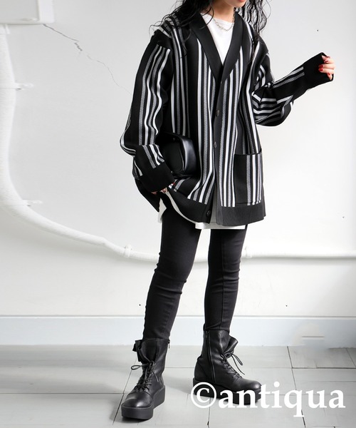 antiqua(アンティカ)の「ストライプ柄スポンジニットカーディガン(ニット/セーター・レディース・ブルー/ブラック・ONESIZE)」の5枚目の写真