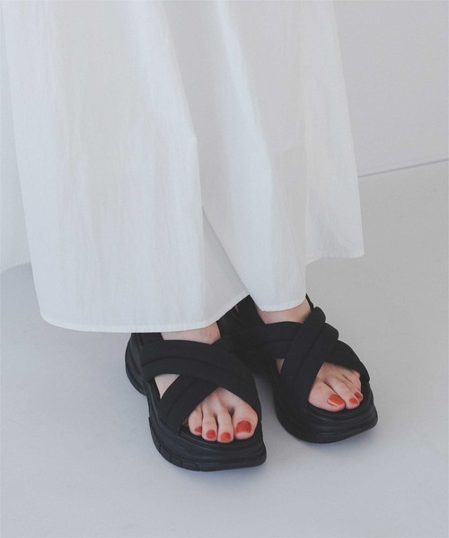 titivate（ティティベイト）の「クロスパデットサンダル（サンダル・レディース・アイボリー/ブラック・LL/L/M/S）」の13枚目の写真