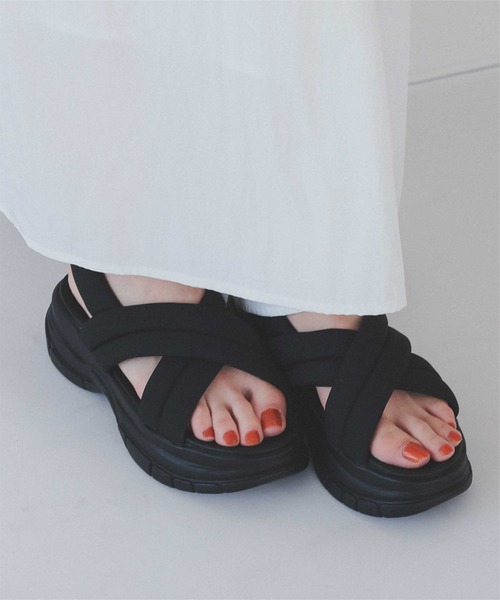 titivate（ティティベイト）の「クロスパデットサンダル（サンダル・レディース・アイボリー/ブラック・LL/L/M/S）」の20枚目の写真