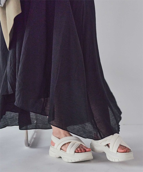 titivate（ティティベイト）の「クロスパデットサンダル（サンダル・レディース・アイボリー/ブラック・LL/L/M/S）」の5枚目の写真