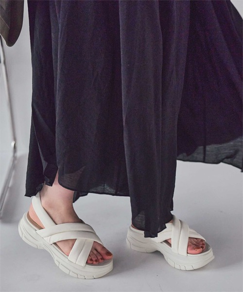 titivate（ティティベイト）の「クロスパデットサンダル（サンダル・レディース・アイボリー/ブラック・LL/L/M/S）」の9枚目の写真