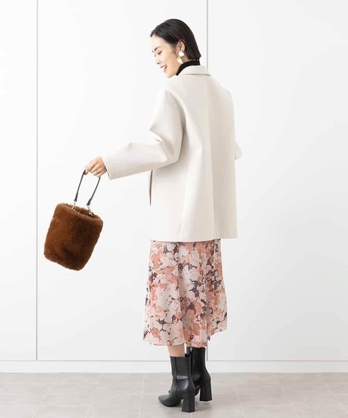 MICHEL KLEIN(ミッシェル・クラン)の「ボンディングミドル丈コート(セットアップ対応)(チェスターコート・レディース・アイボリー/ブラック・38)」の6枚目の写真
